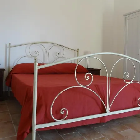 Apartment In Montefortino With Pool